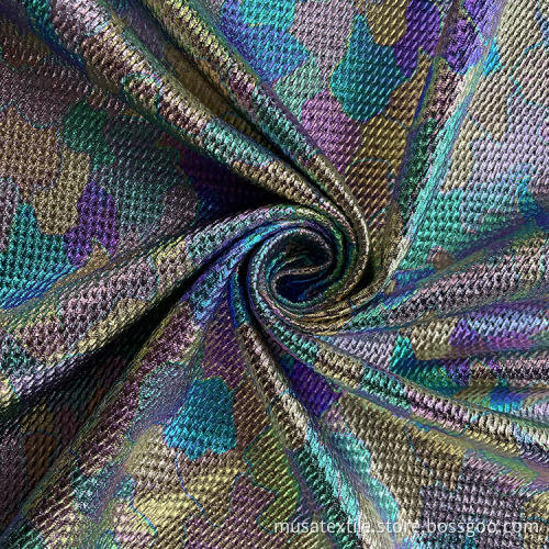 Camouflage et arc-en-ciel en gros tissu en tricot